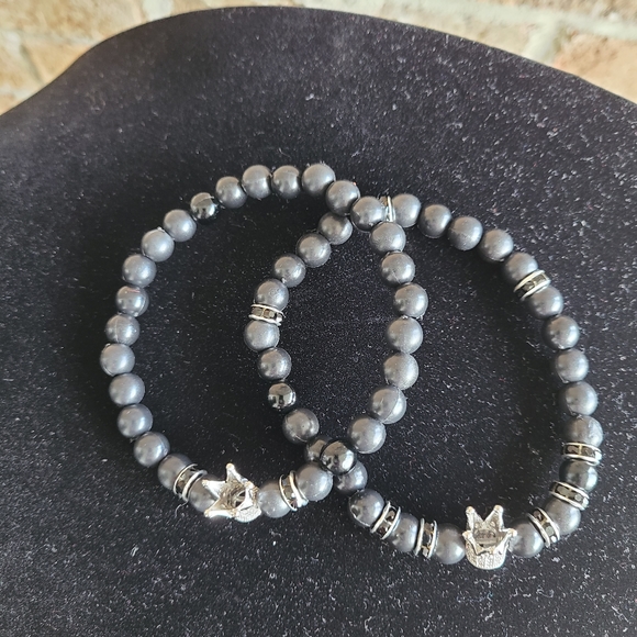 Men's Silver Crown and black matte beaded bracelet - Picture 3 of 3